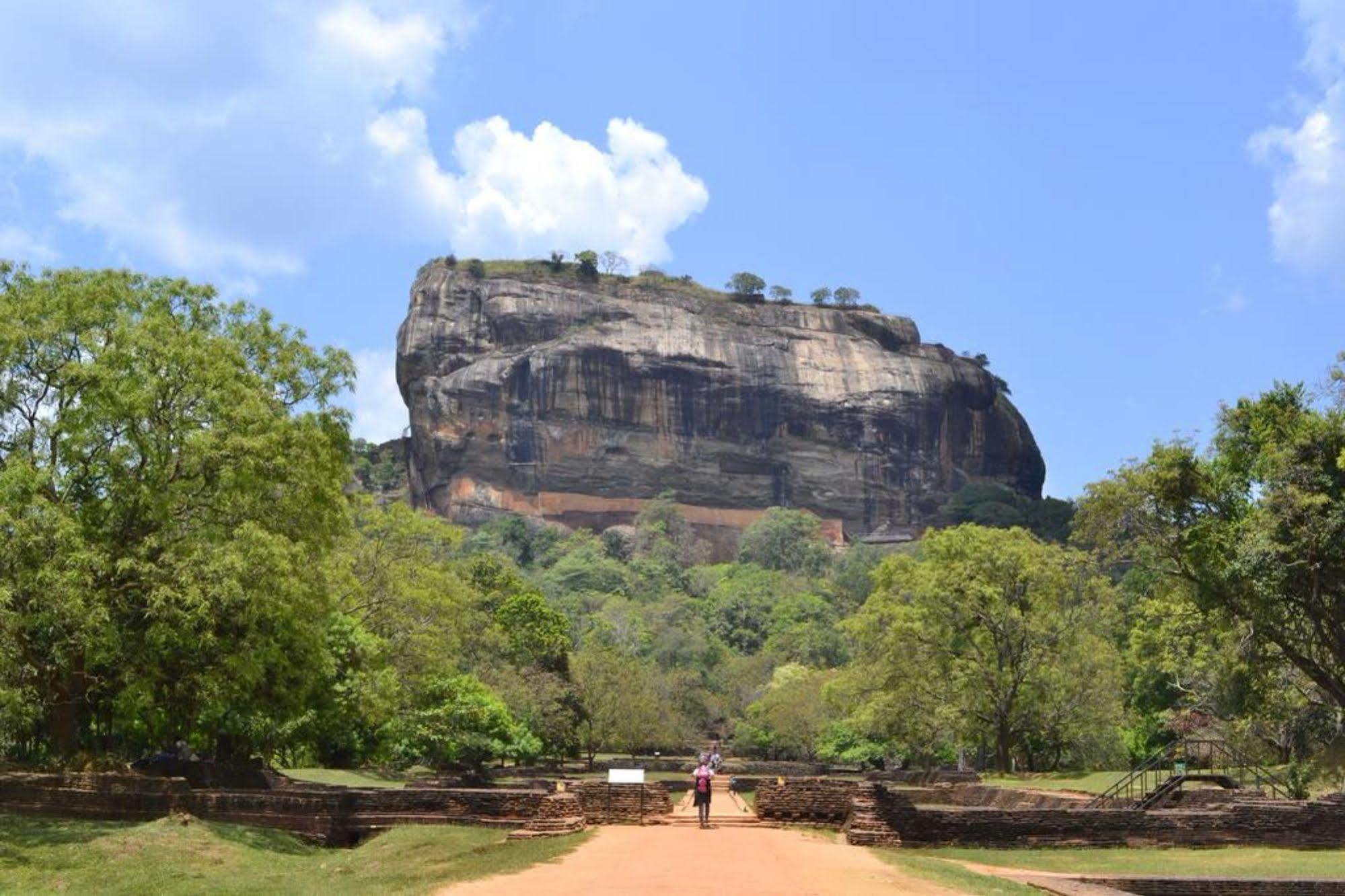 Dambulla City Hostel ภายนอก รูปภาพ